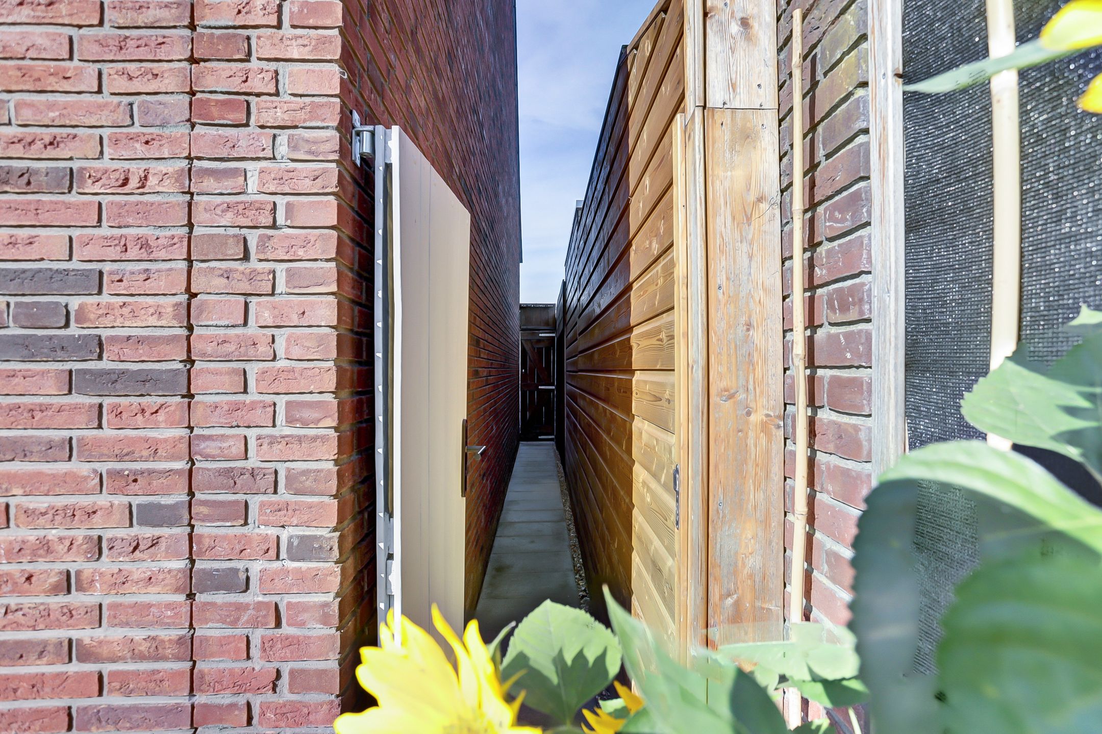 Photo 18 of Meidoornstraat 2