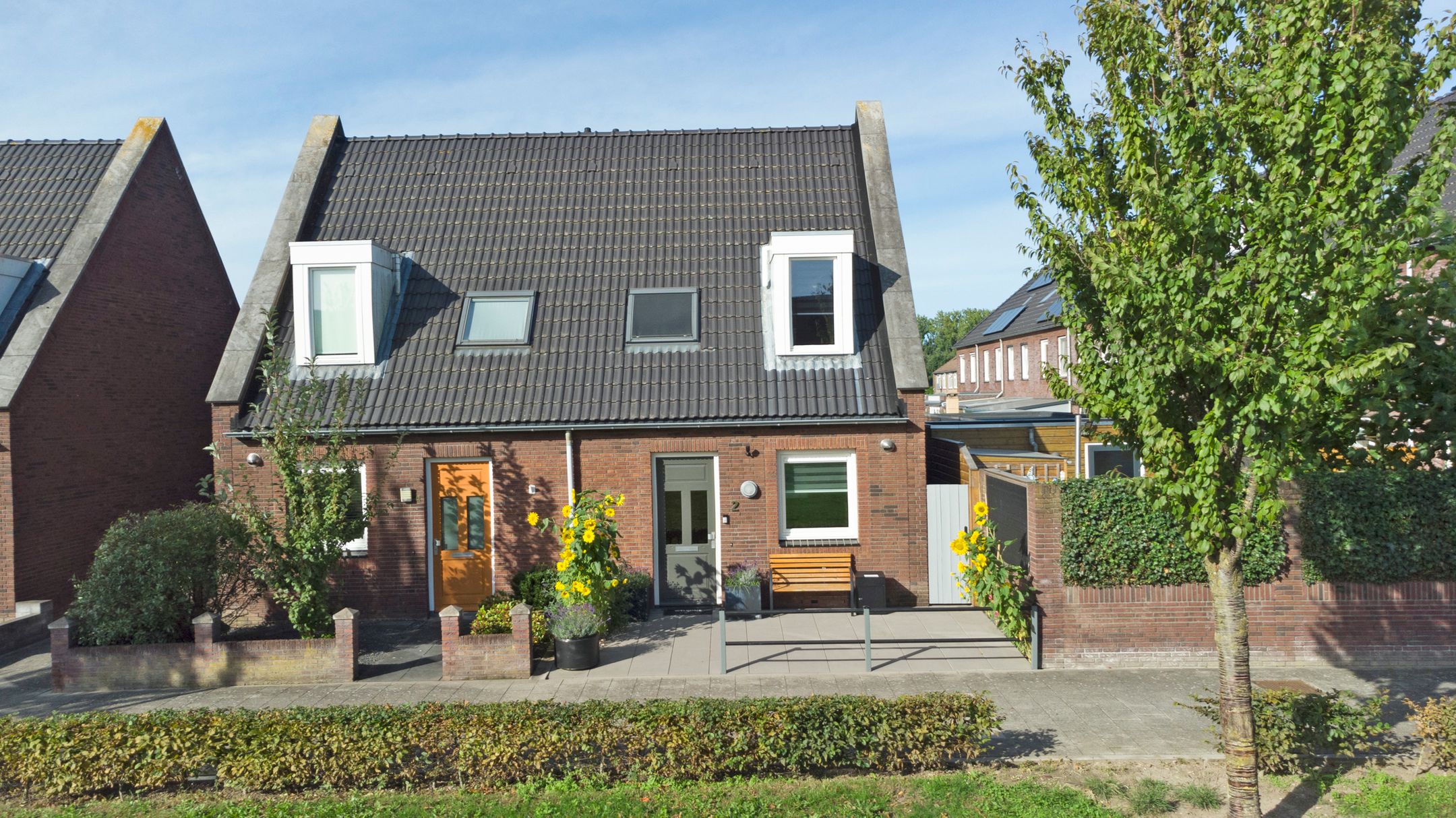 Photo 21 of Meidoornstraat 2