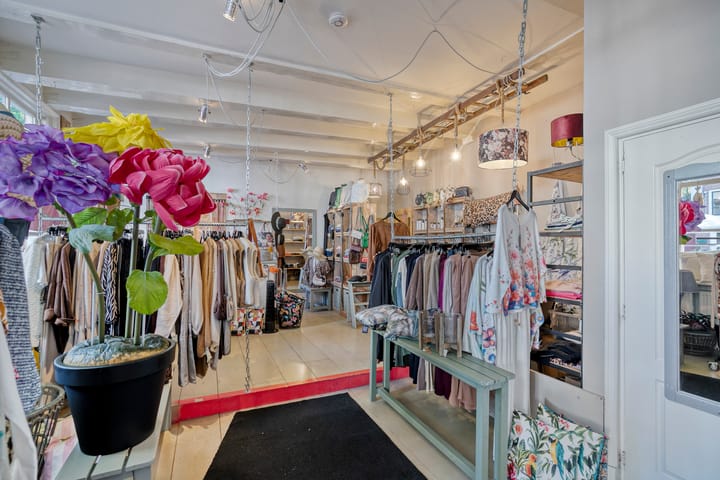 Foto 37 van Voorstraat 4-A