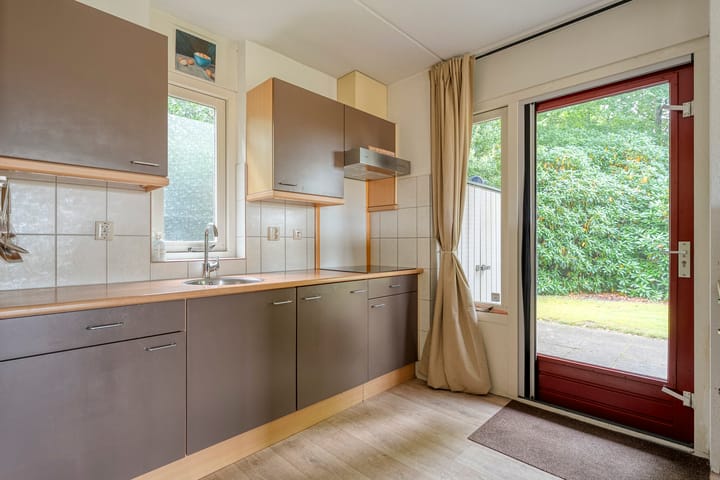 Foto 15 van Zonnebloemweg 10-017