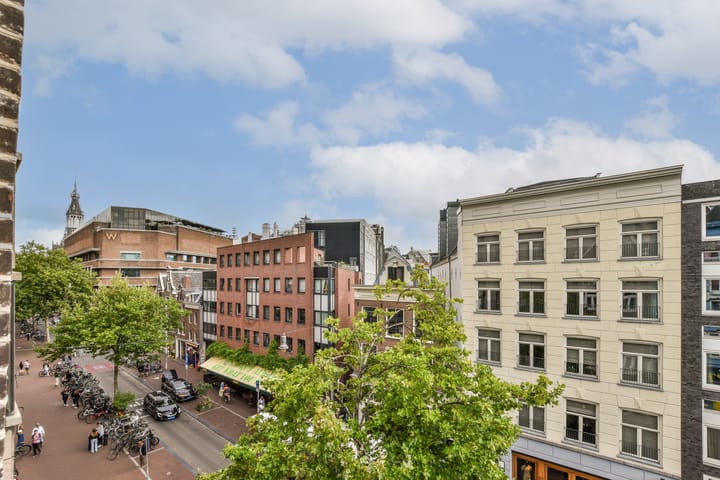 Photo 16 of Spuistraat 214-4