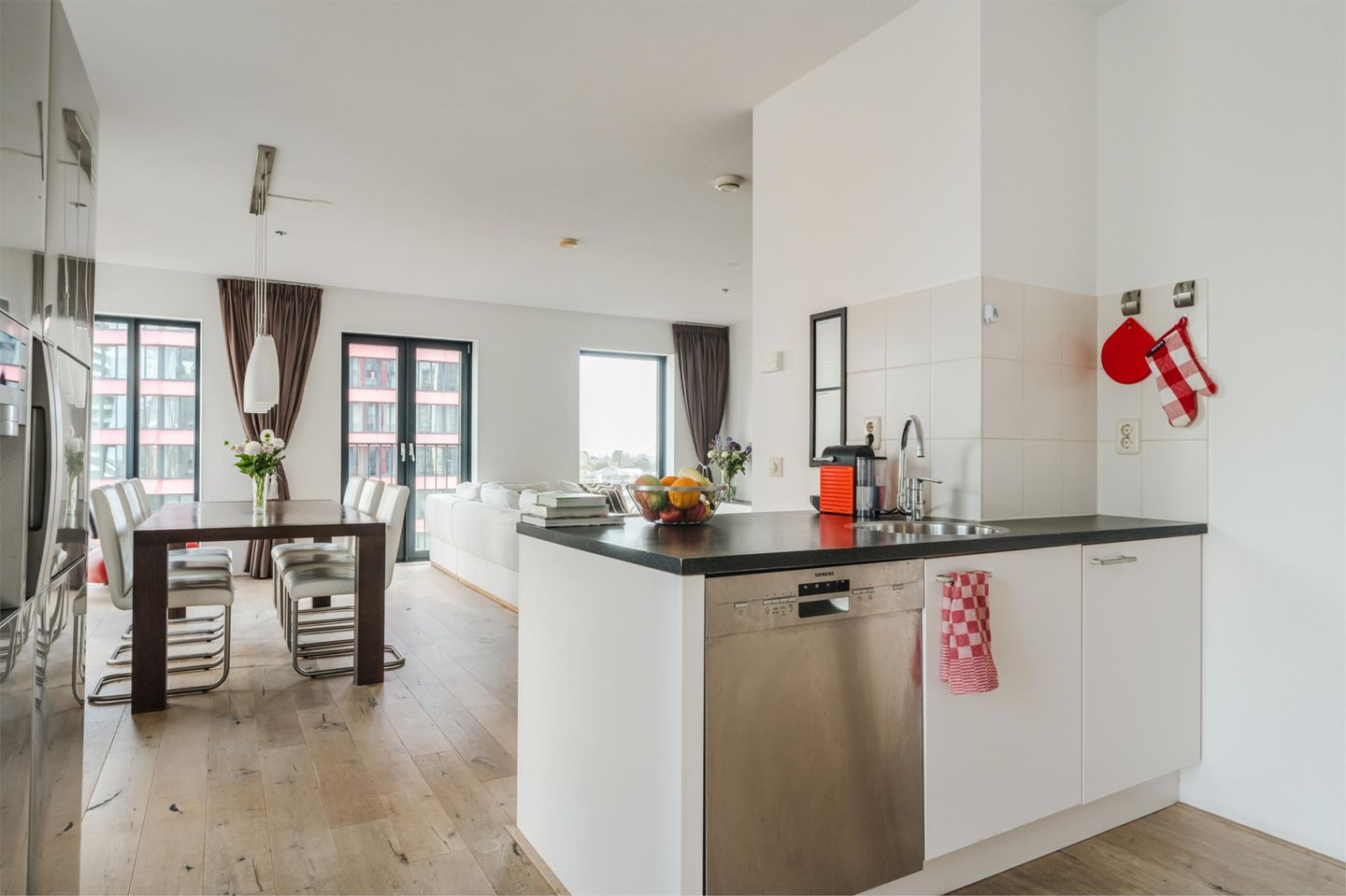 Photo 10 of Wijnbrugstraat 128