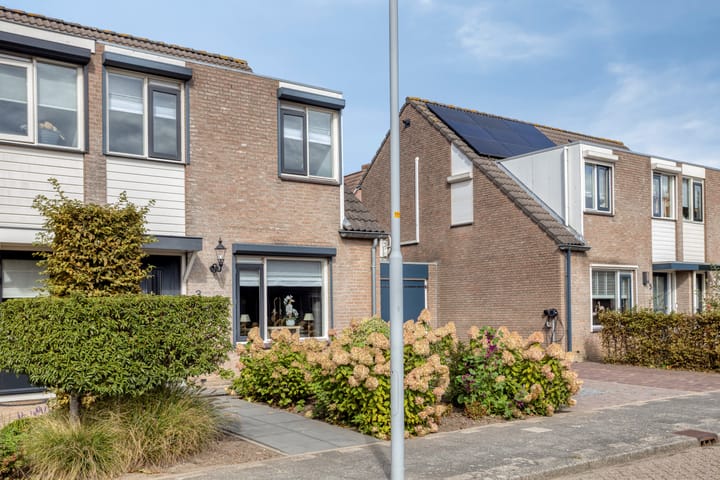 Foto 31 van Clematisstraat 3