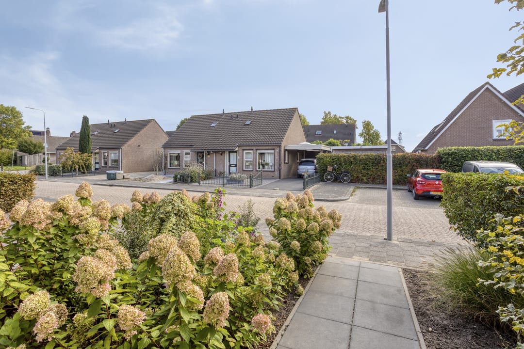 Foto 32 van Clematisstraat 3