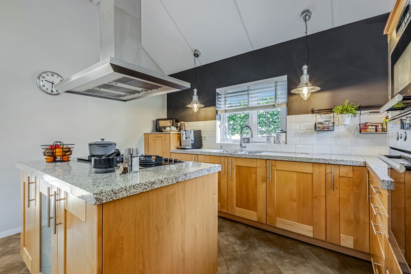 Foto 19 van van Bylandtstraat 4