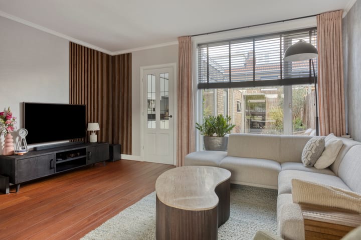 Foto 10 van L. Huismanstraat 4