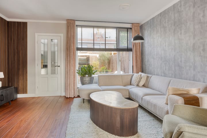 Foto 11 van L. Huismanstraat 4