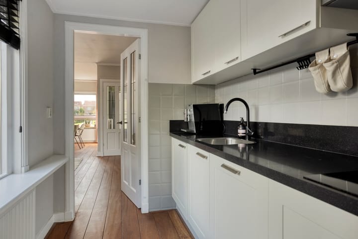 Foto 16 van L. Huismanstraat 4