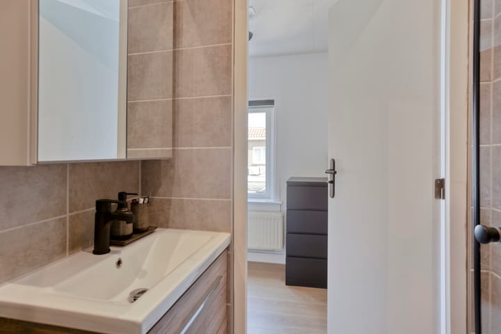 Foto 27 van L. Huismanstraat 4