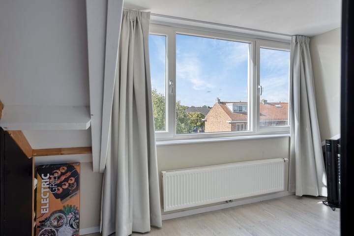 Foto 34 van L. Huismanstraat 4