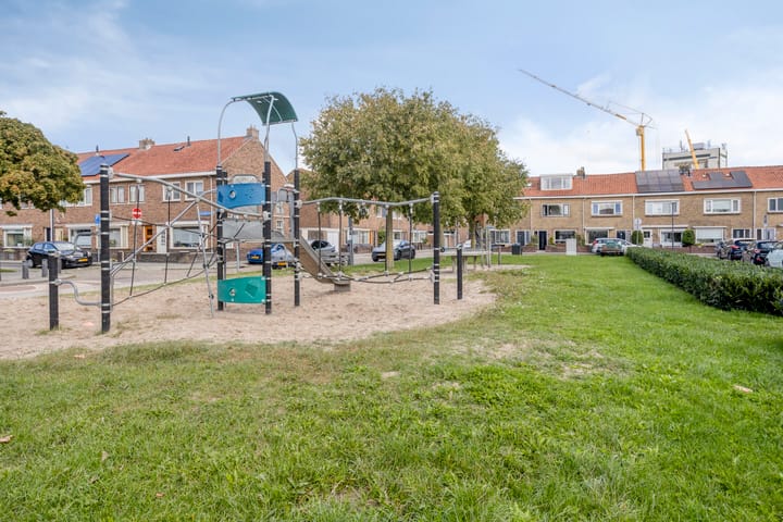 Foto 45 van L. Huismanstraat 4