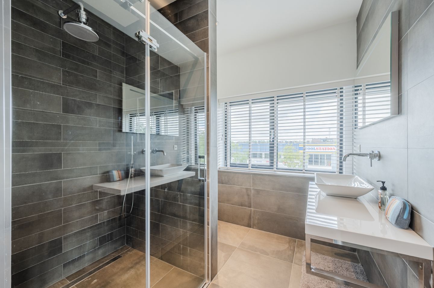 Foto 14 van Wijkermeerstraat 37-G