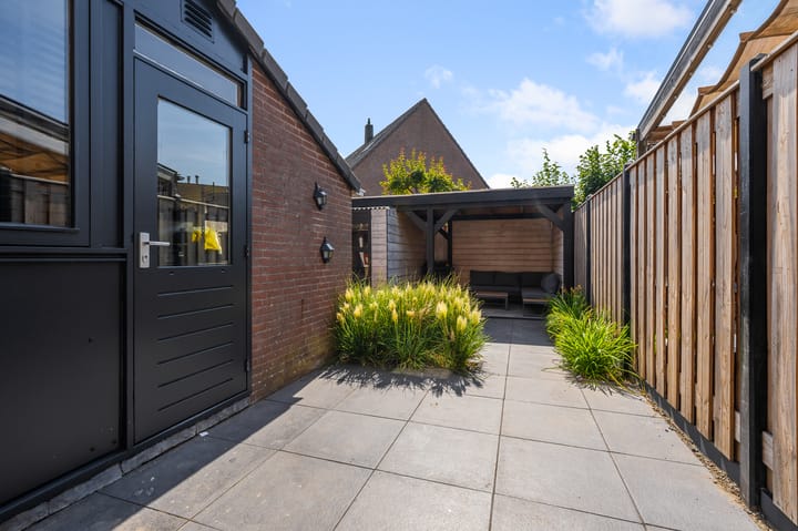 Foto 16 van Roosje Vosstraat 71