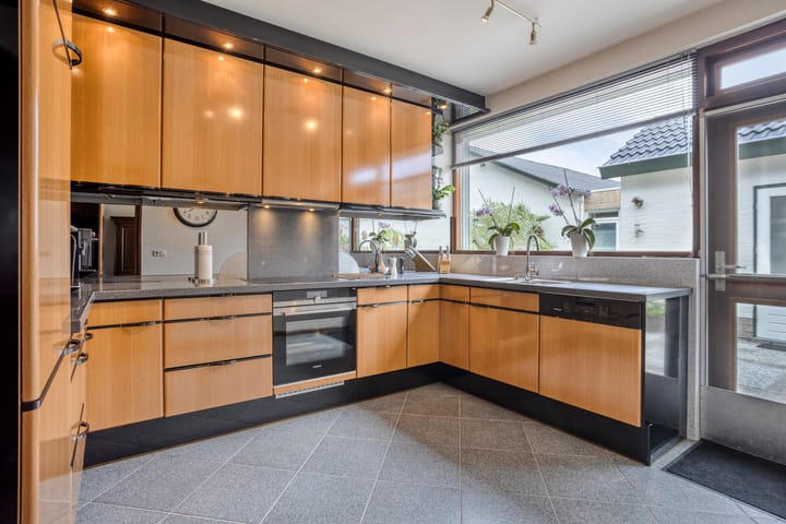 Foto 12 van Stationsweg 80