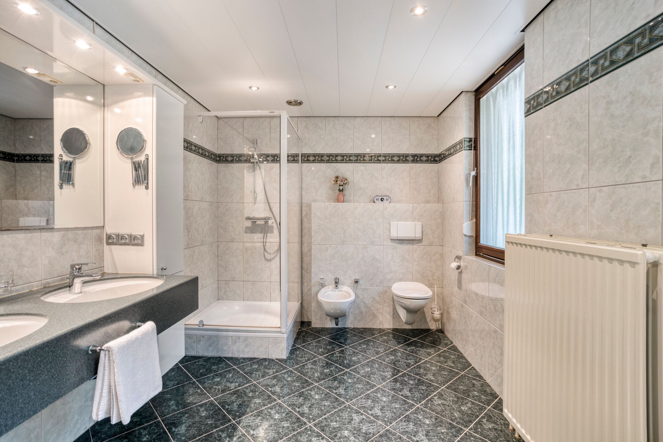 Photo 18 of Stationsweg 80