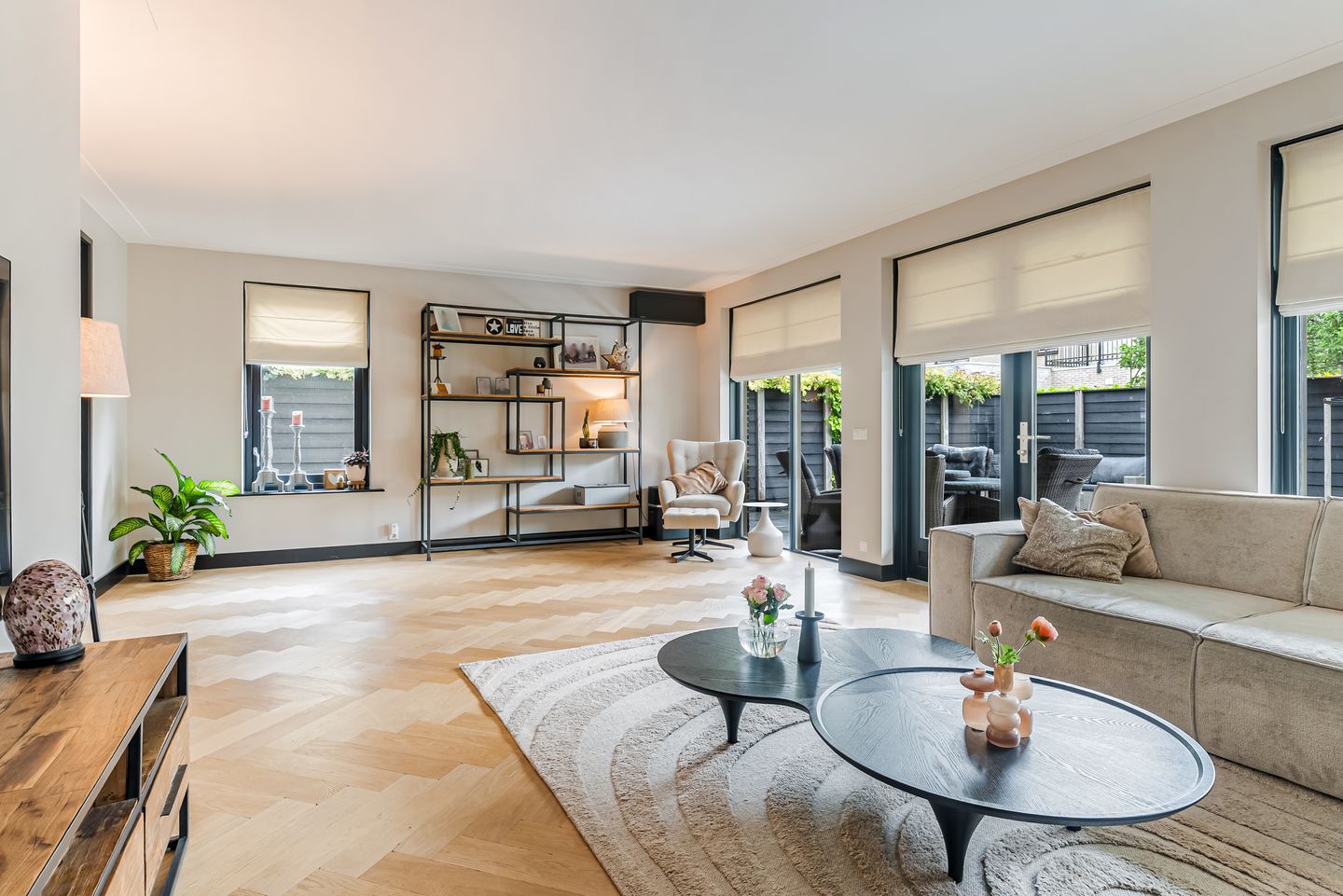 Foto 10 van Dagobertstraat 3