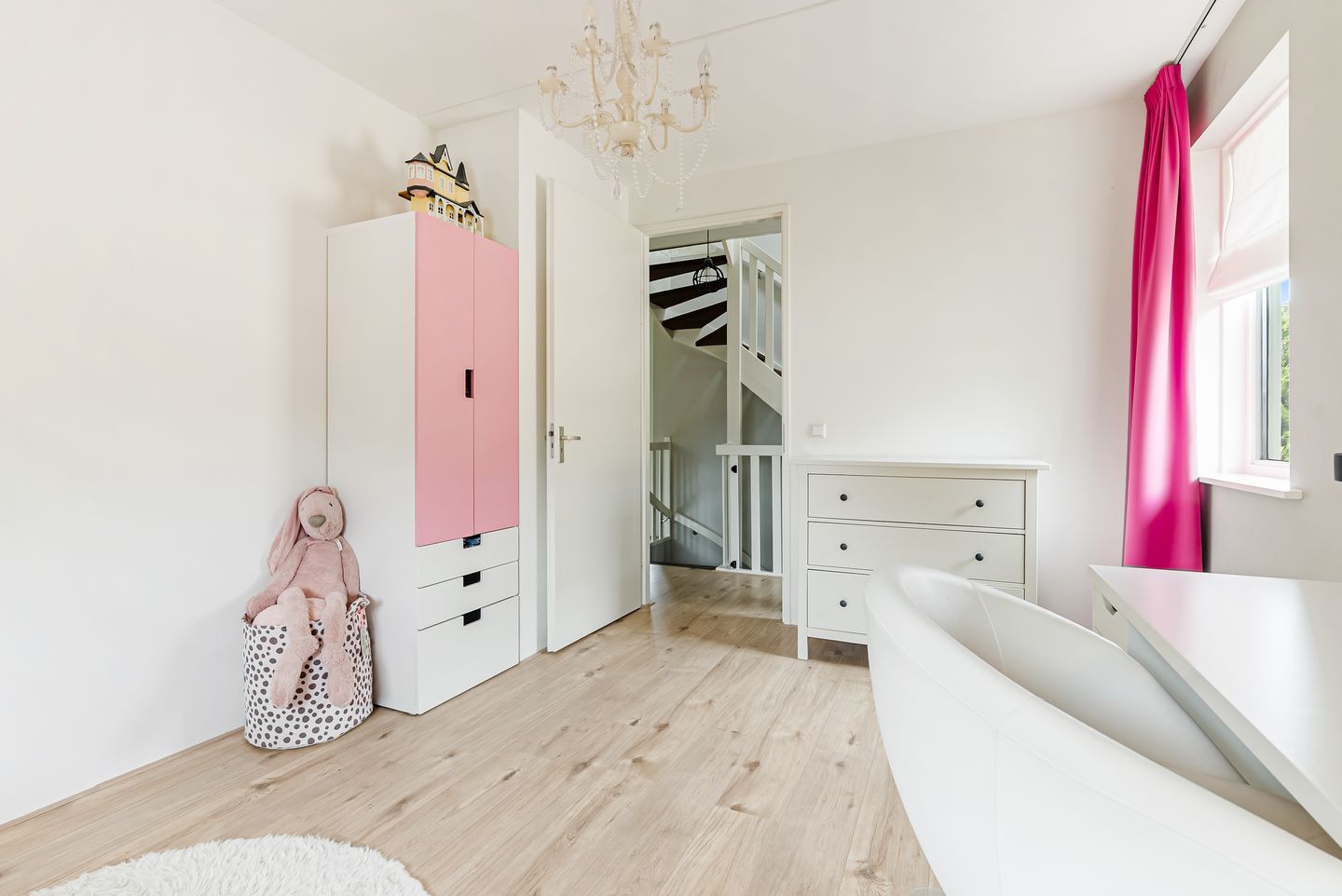 Foto 40 van Dagobertstraat 3