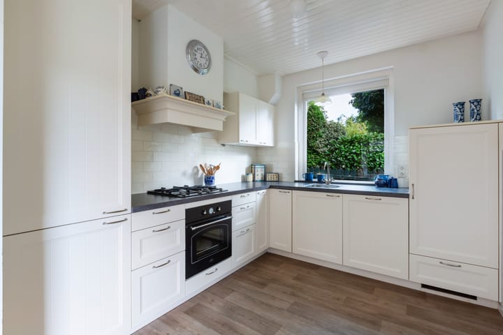 Foto 13 van Burg. Brediusstraat 3