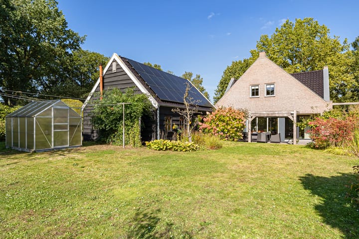 Photo 2 of Gelpenberg 9-A