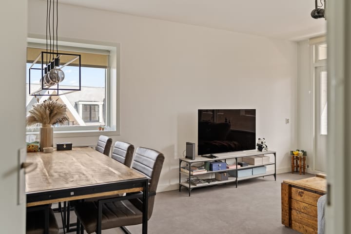 Foto 5 van Jan van Henegouwenweg 56