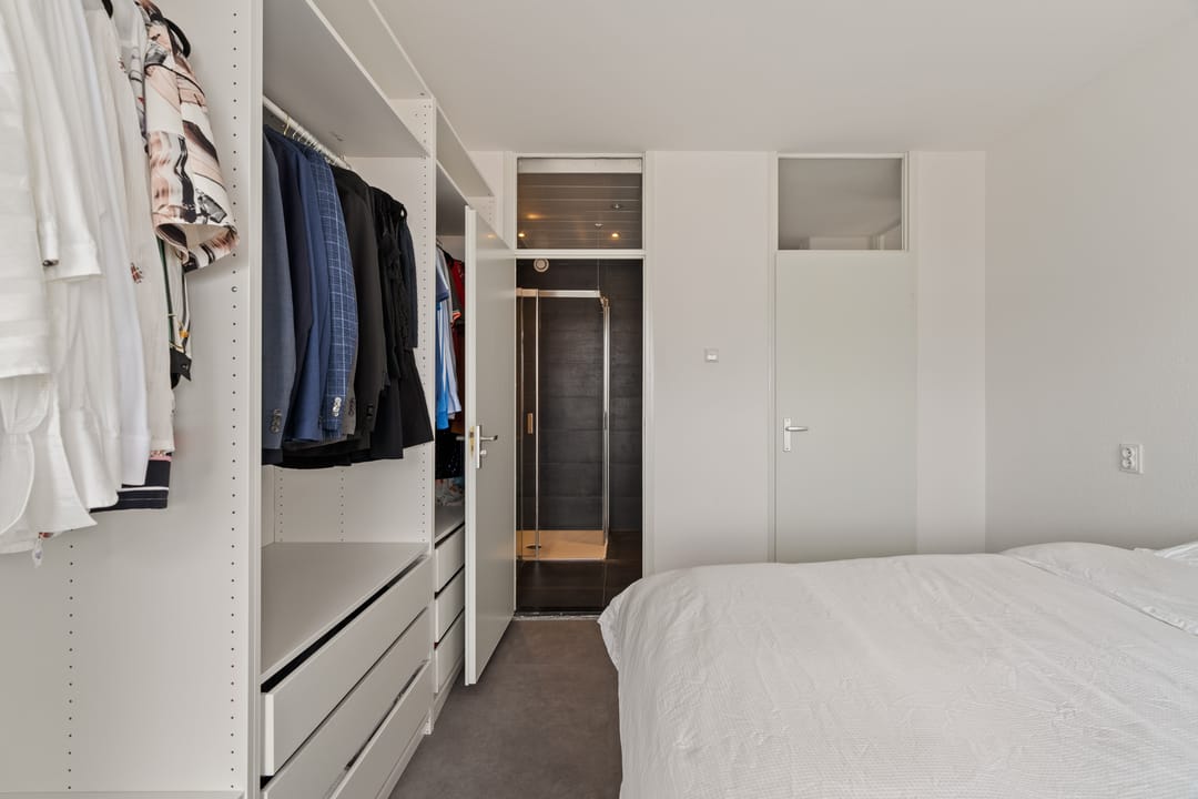 Foto 16 van Jan van Henegouwenweg 56