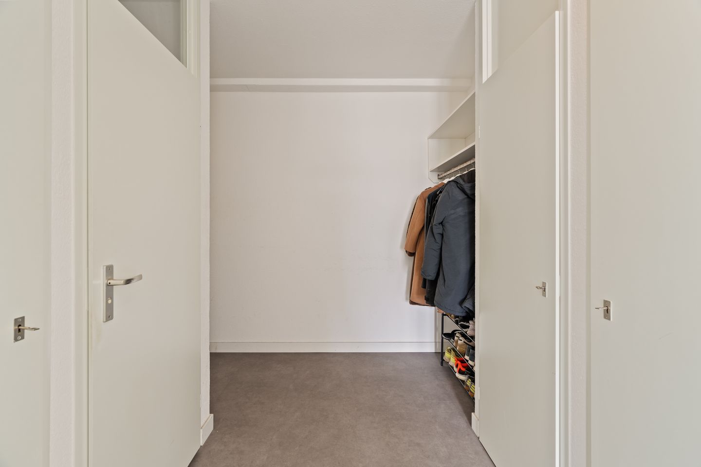 Foto 19 van Jan van Henegouwenweg 56