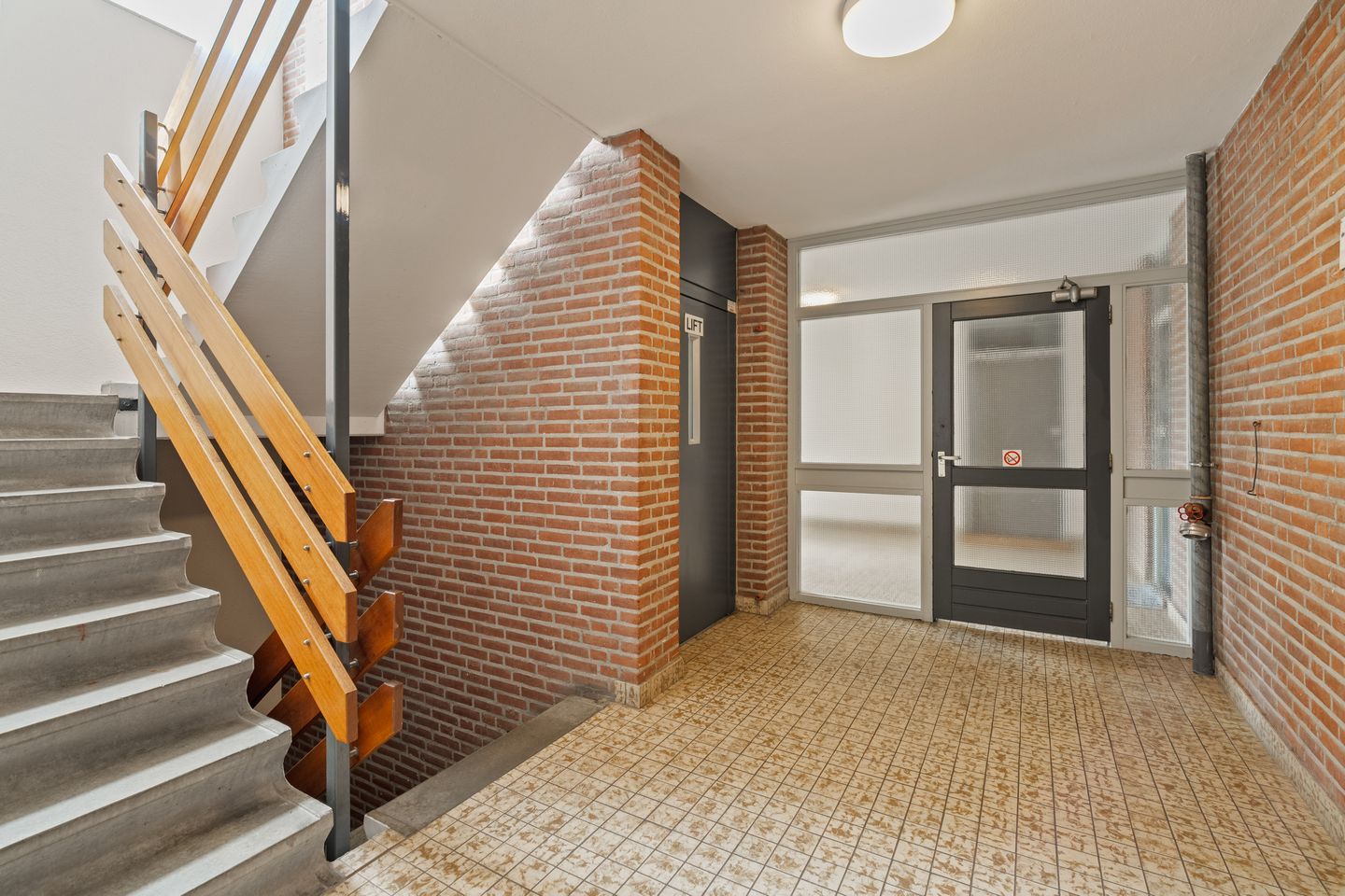 Foto 20 van Jan van Henegouwenweg 56