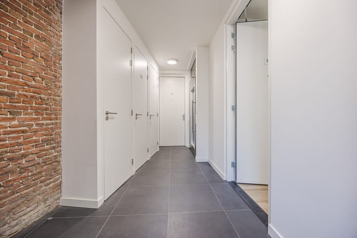 Foto 10 van Roosendaalsestraat 18-B