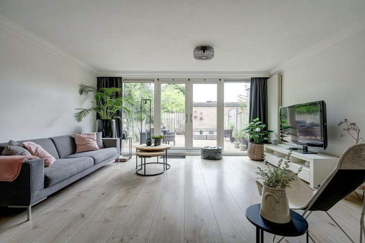 Hendrika van Tussenbroekstraat 8 main image