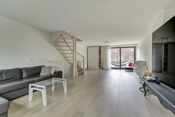 Foto 18 van Hooghalenstraat 16