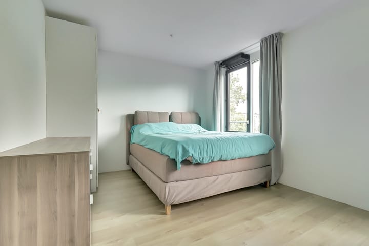 Foto 21 van Hooghalenstraat 16