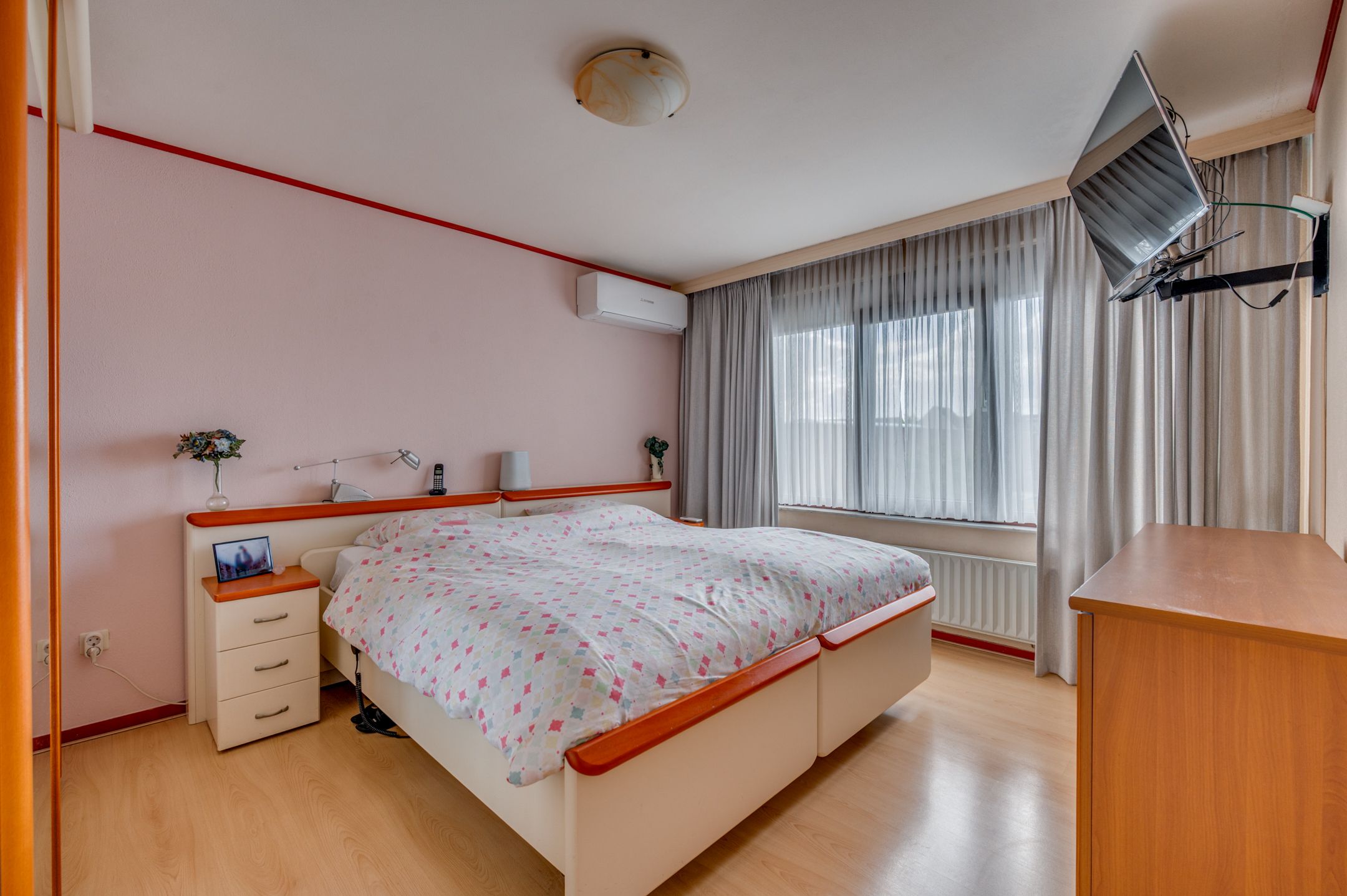 Photo 21 of Bernhardstraat 20