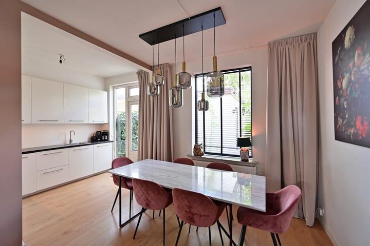 Foto 9 van Van Leeuwenhoekstraat 5