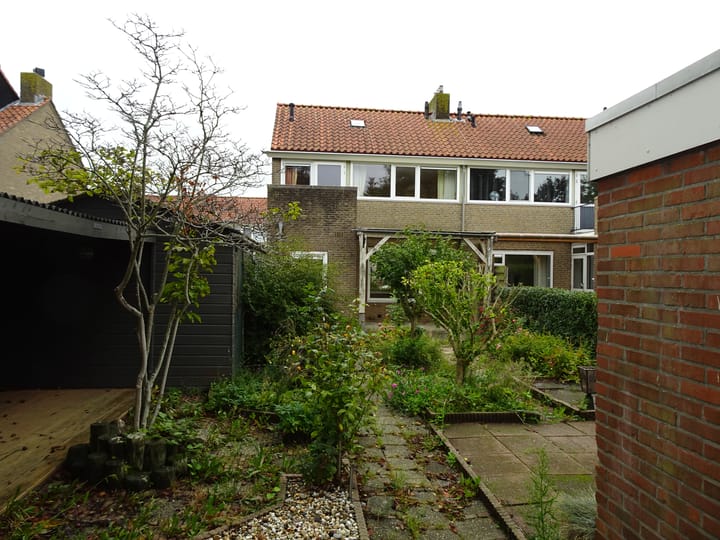 Photo 18 of Van Eckstraat 9