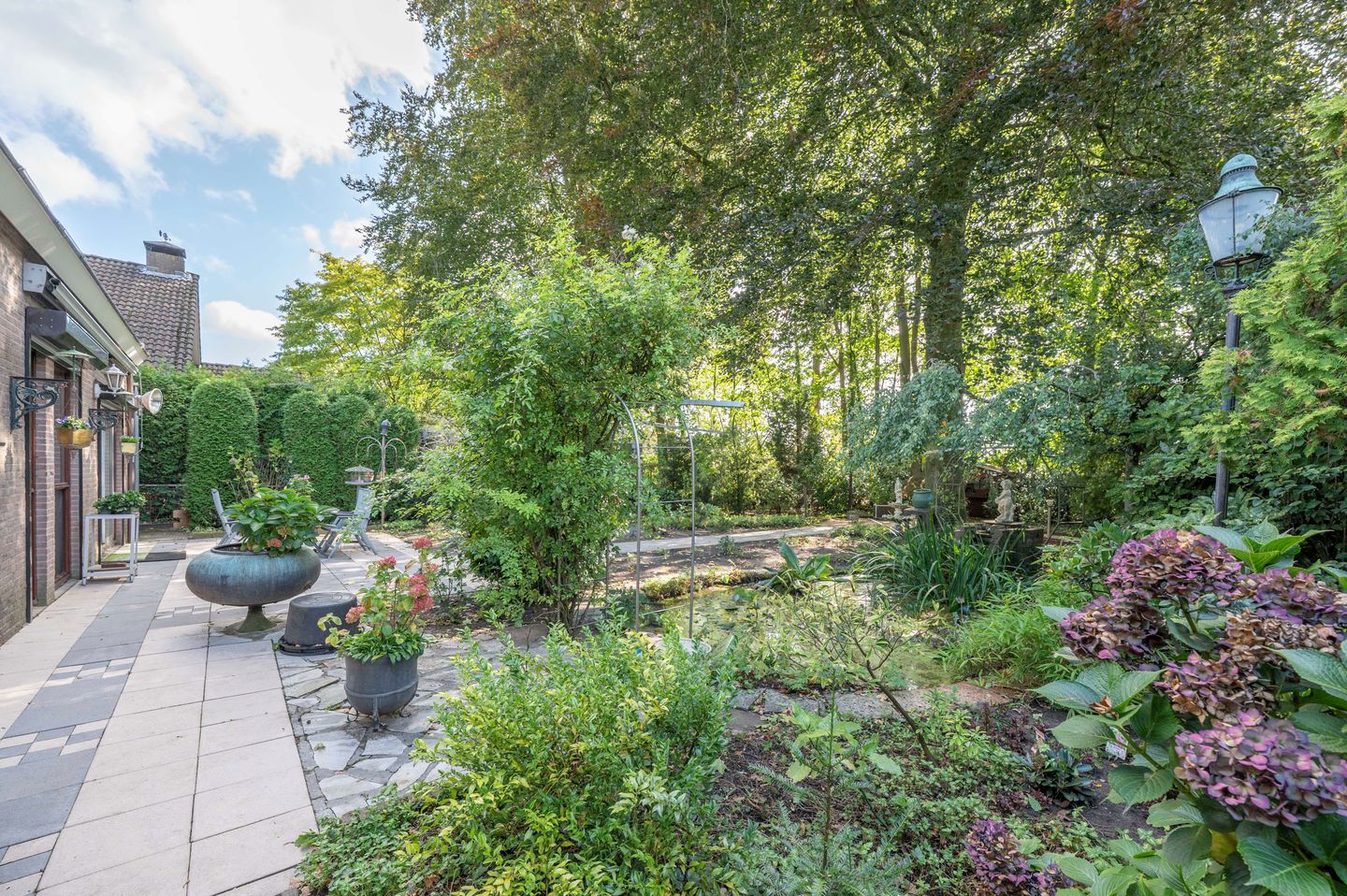 Foto 20 van Mgr. Van Hooydonklaan 3