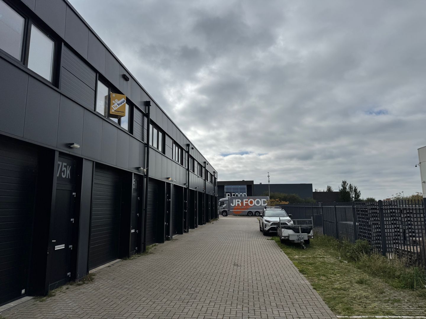 View photo 2 of De Droogmakerij 75-h