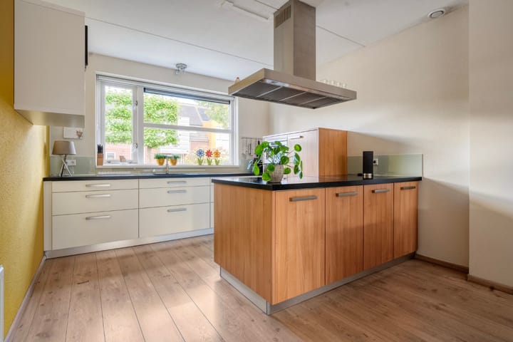 Foto 18 van Pieter de Hoochstraat 84