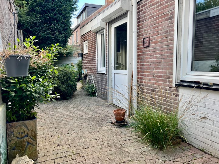 Foto 14 van Leenherenstraat 25