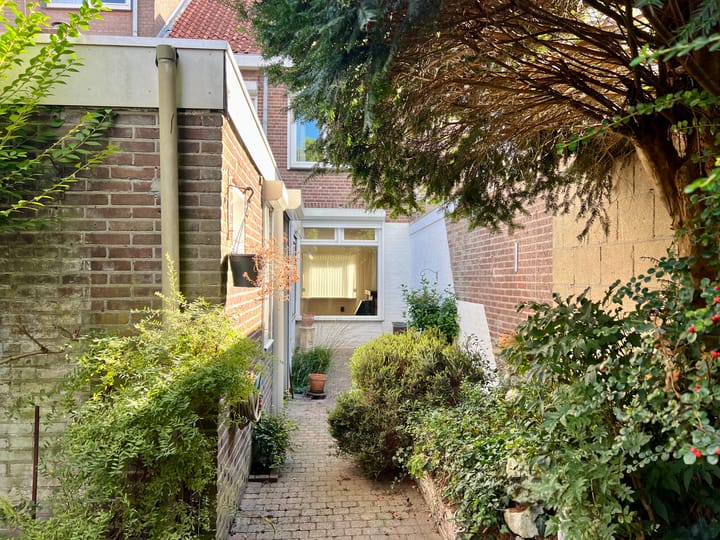 Foto 15 van Leenherenstraat 25