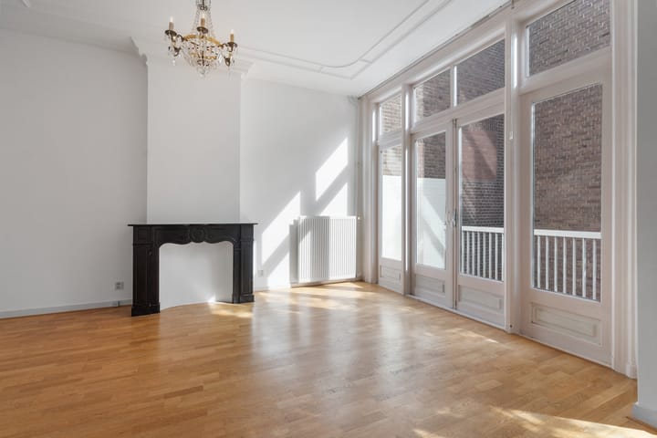 Photo 12 of Koninginneweg 141-2