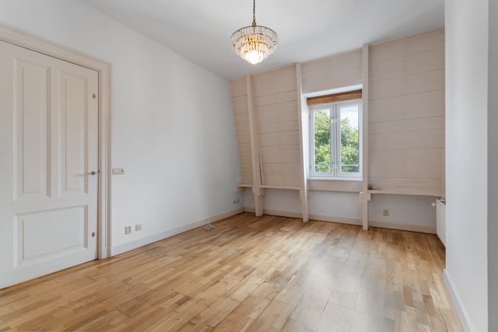 Photo 33 of Koninginneweg 141-2