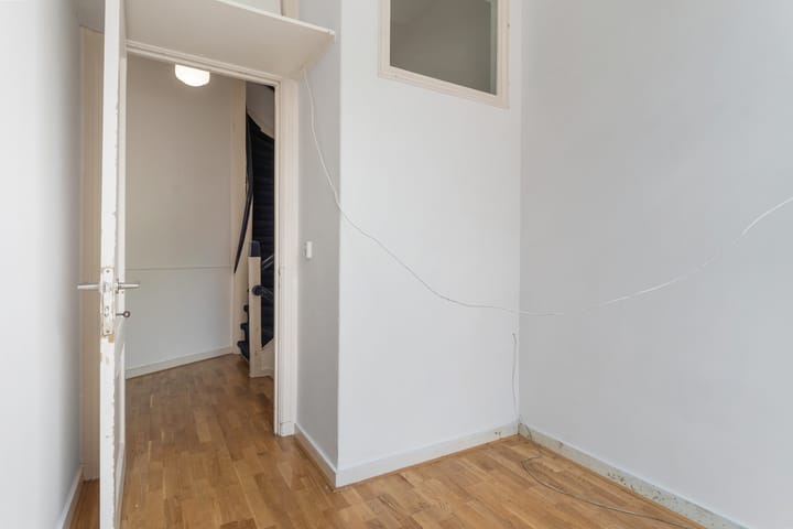 Photo 36 of Koninginneweg 141-2