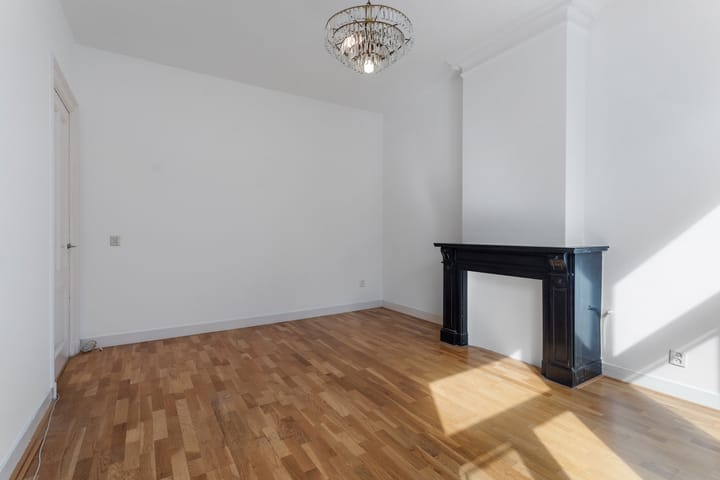 Photo 38 of Koninginneweg 141-2