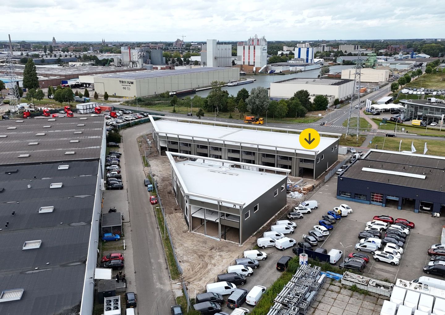 View photo 1 of Duisburgstraat 17