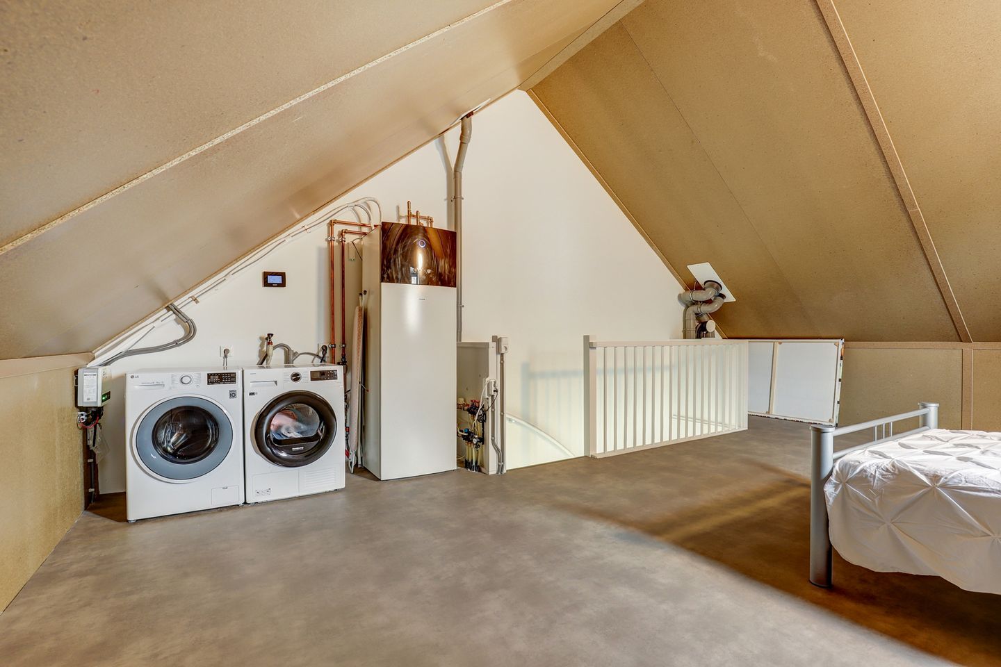 Foto 44 van Amforastraat 16