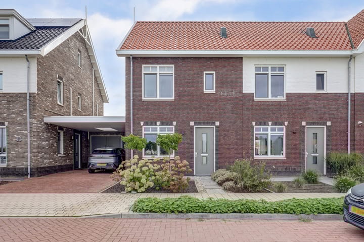 Photo 45 of Amforastraat 16