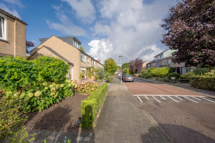 Foto 6 van Esdoornlaan 21