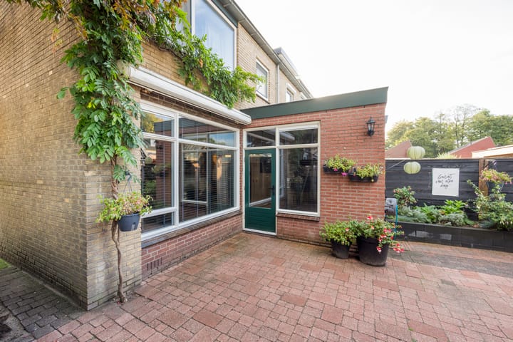 Foto 8 van Esdoornlaan 21