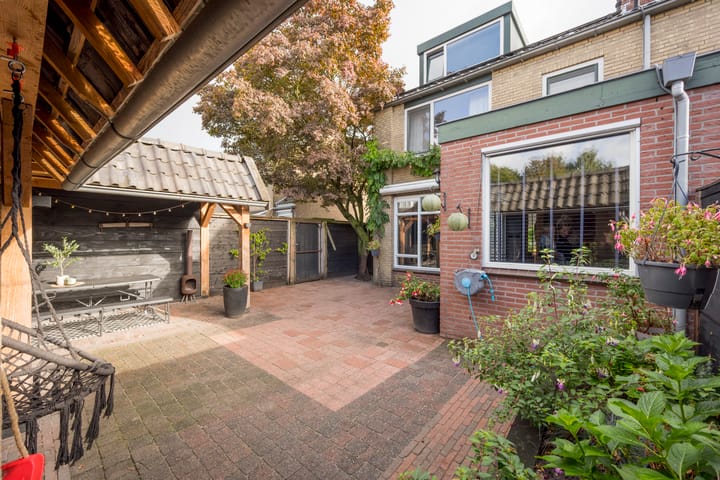 Foto 9 van Esdoornlaan 21