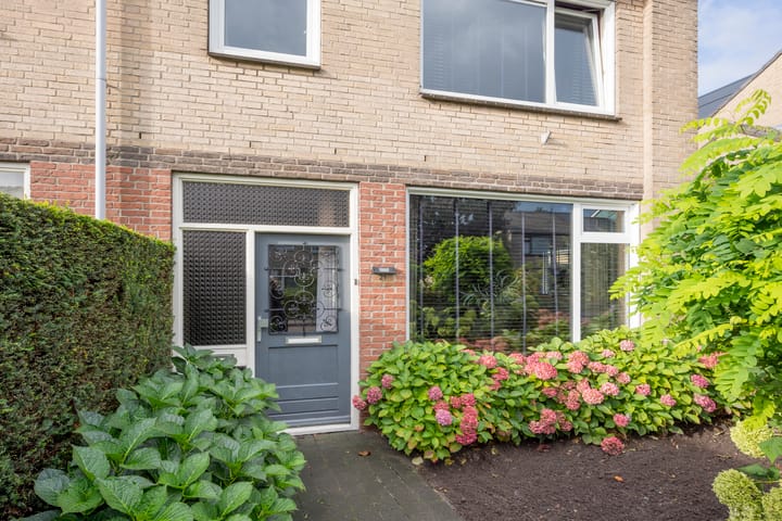 Foto 13 van Esdoornlaan 21